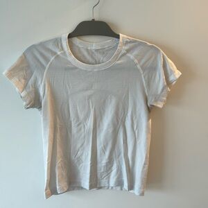 Lululemon workout top